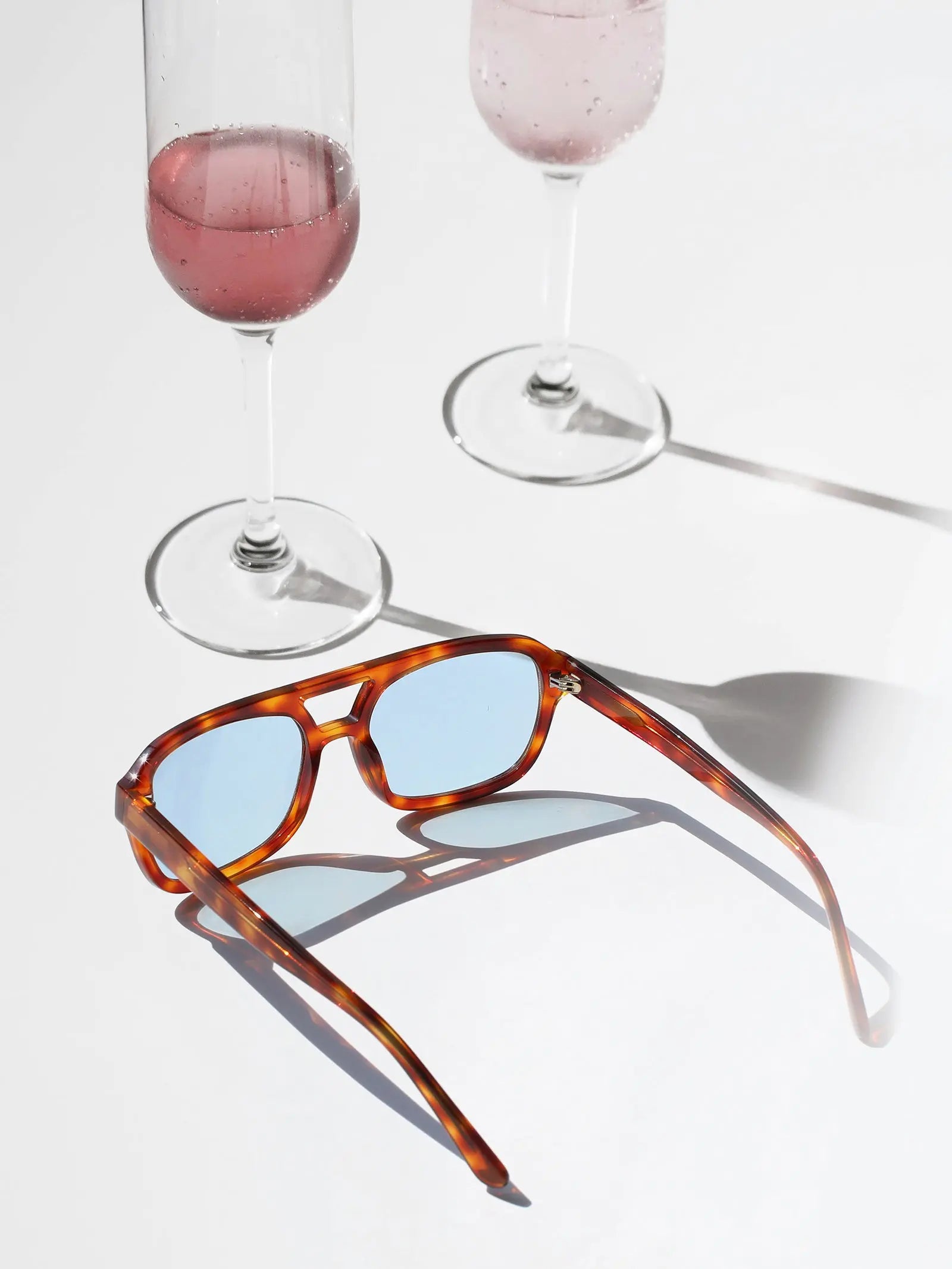 SUNGLASSES visualseries