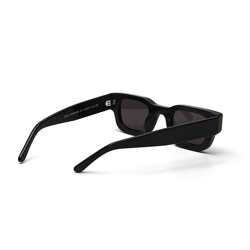 Charles Glossy - Stylish Sunglasses visualseries