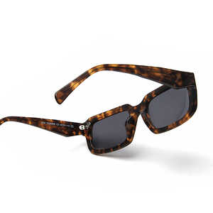 Isabella - Stylish Sunglasses visualseries